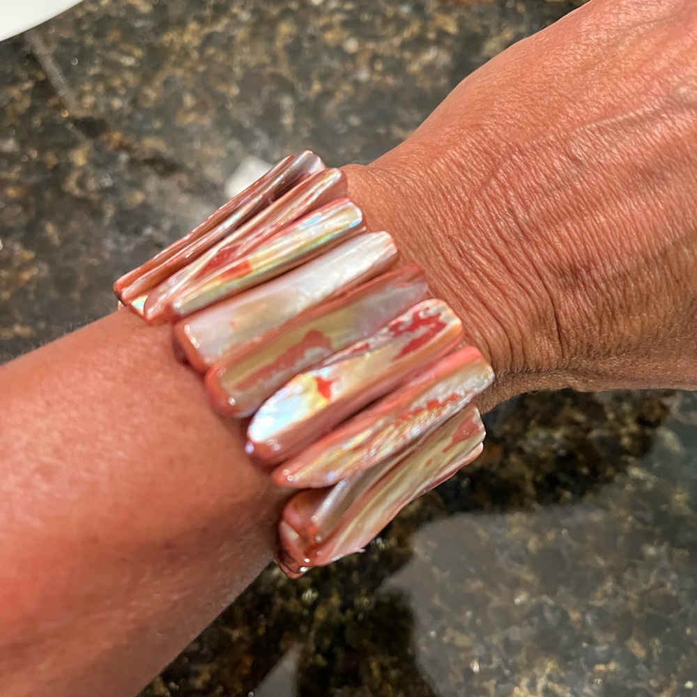 Mother of pearl stretch bracelet